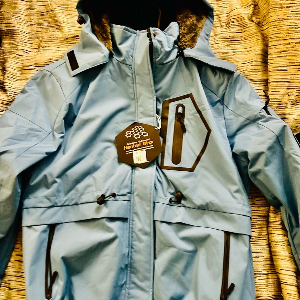 Wulcea heated jacket new with batteries and charger size xl